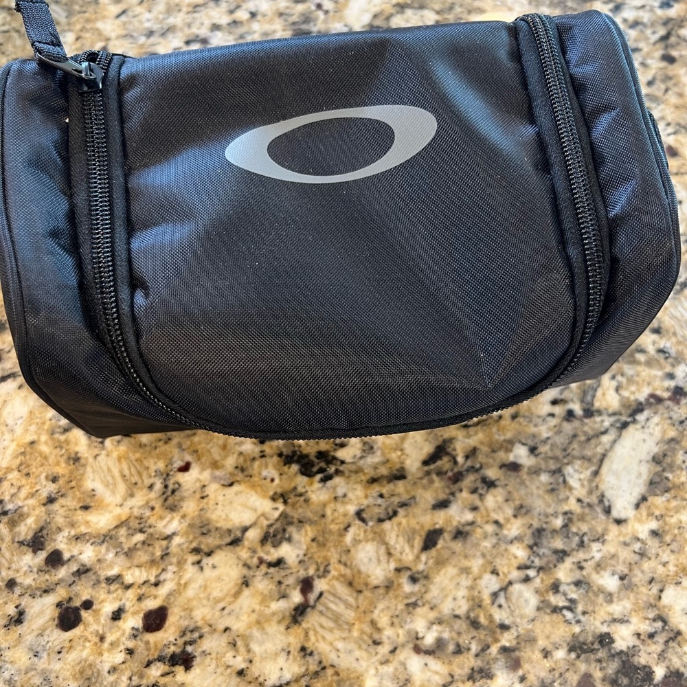Brand New Oakley goggles